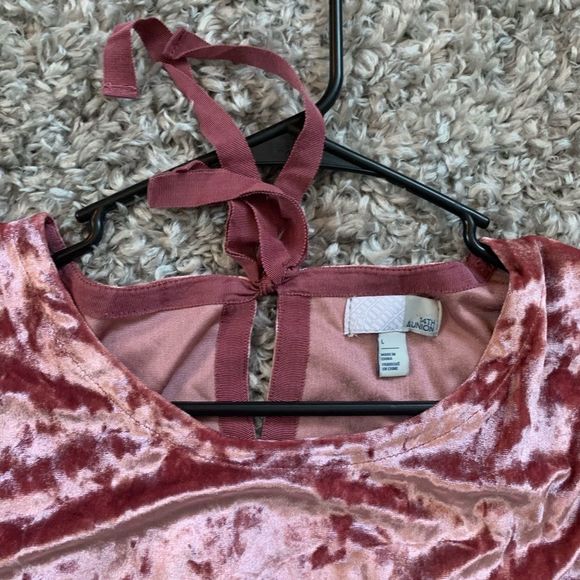 14th & UNION || Women’s L Soft Spandex Polyester Pink T Valentines Tie Back - Picture 2 of 5